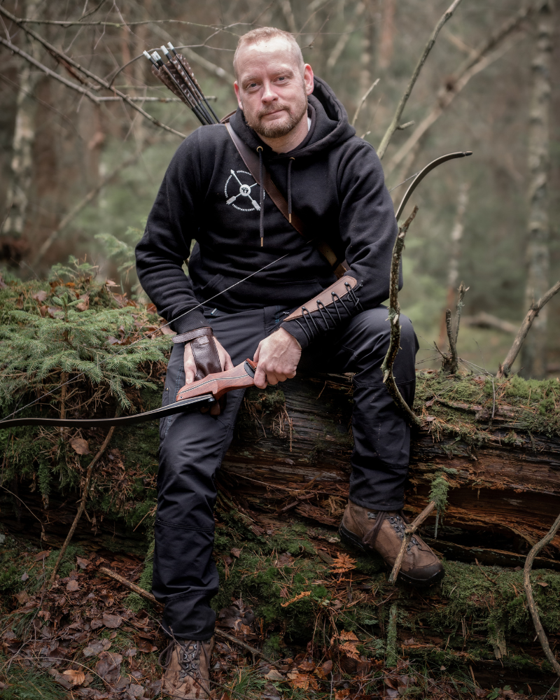Martin mit dem Bushcraft Set von Bearpaw